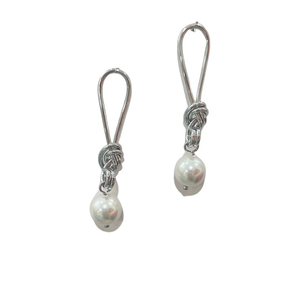 Knot Earring With Pearl Drop